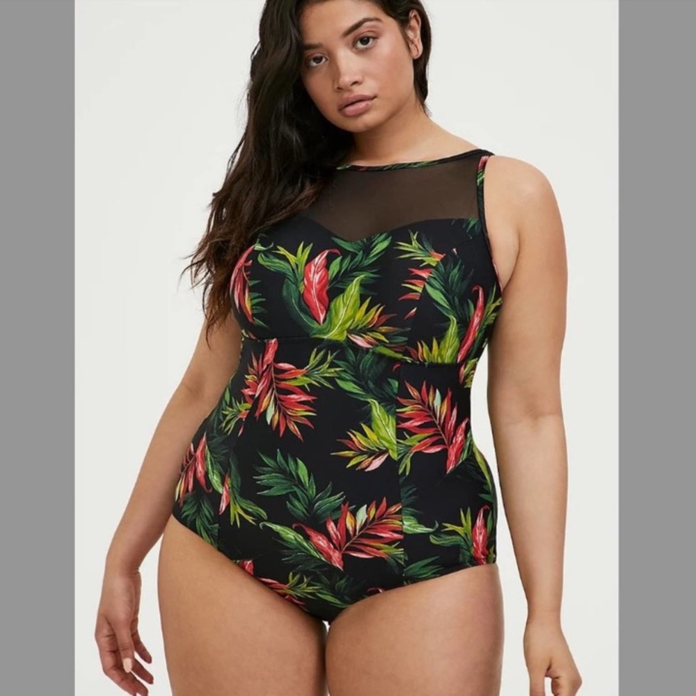 TORRID One-Piece SWIMSUIT || ❤️🖤💚 || 2X ❌SALE through Friday❌